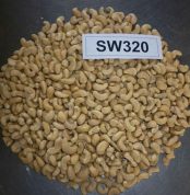 SS-Cashewnuss ist eine Art Cashewnuss mit gebrochenem gelbem Kern, der gesammelt wird, um viele Produkte aus Cashewnuss herzustellen