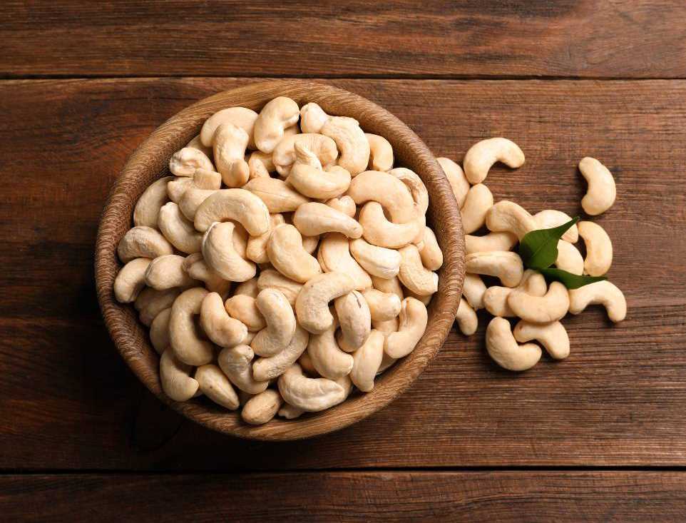 A study has demonstrated that cashew nuts and diabetes have a positive connection.