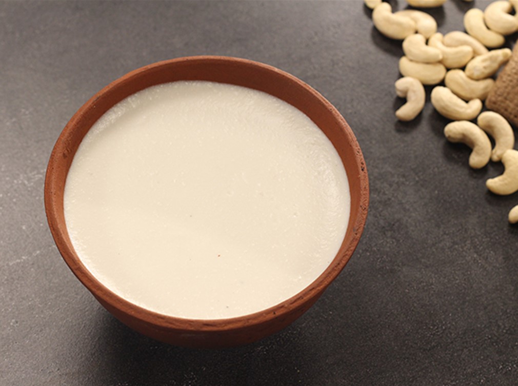 Cashew and Yogurt are very nutritious If you mix them together, they will create an extremely nutritious smoothie