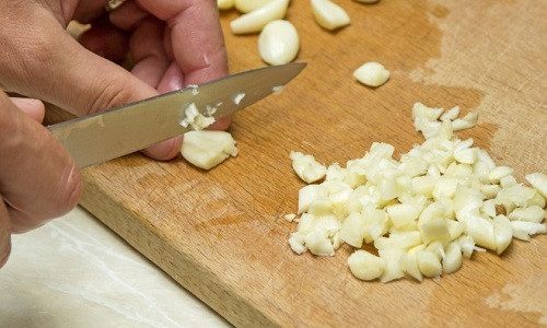 Bị Bệnh Gan Không Nên ăn Tỏi